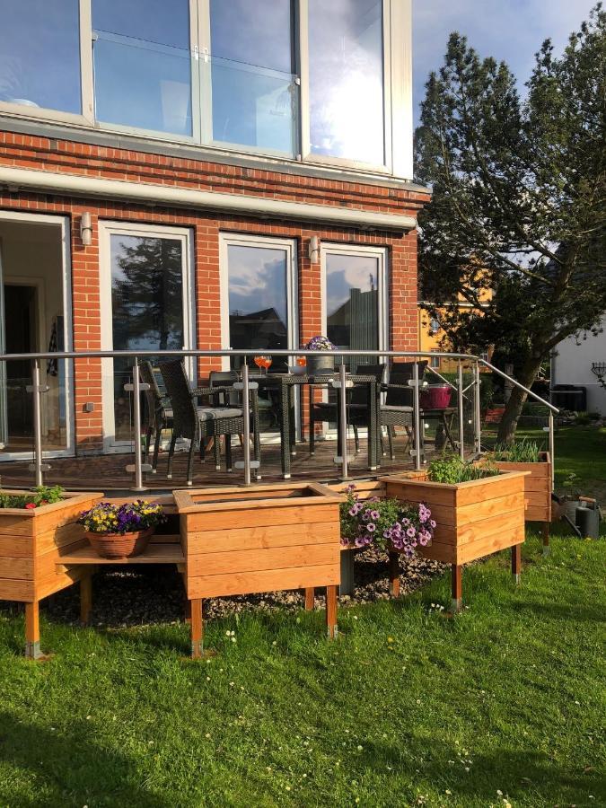 Stadtvilla Bruegemann Mit Terrasse & Parkplatz - Abc136 By Abcwismar Luaran gambar