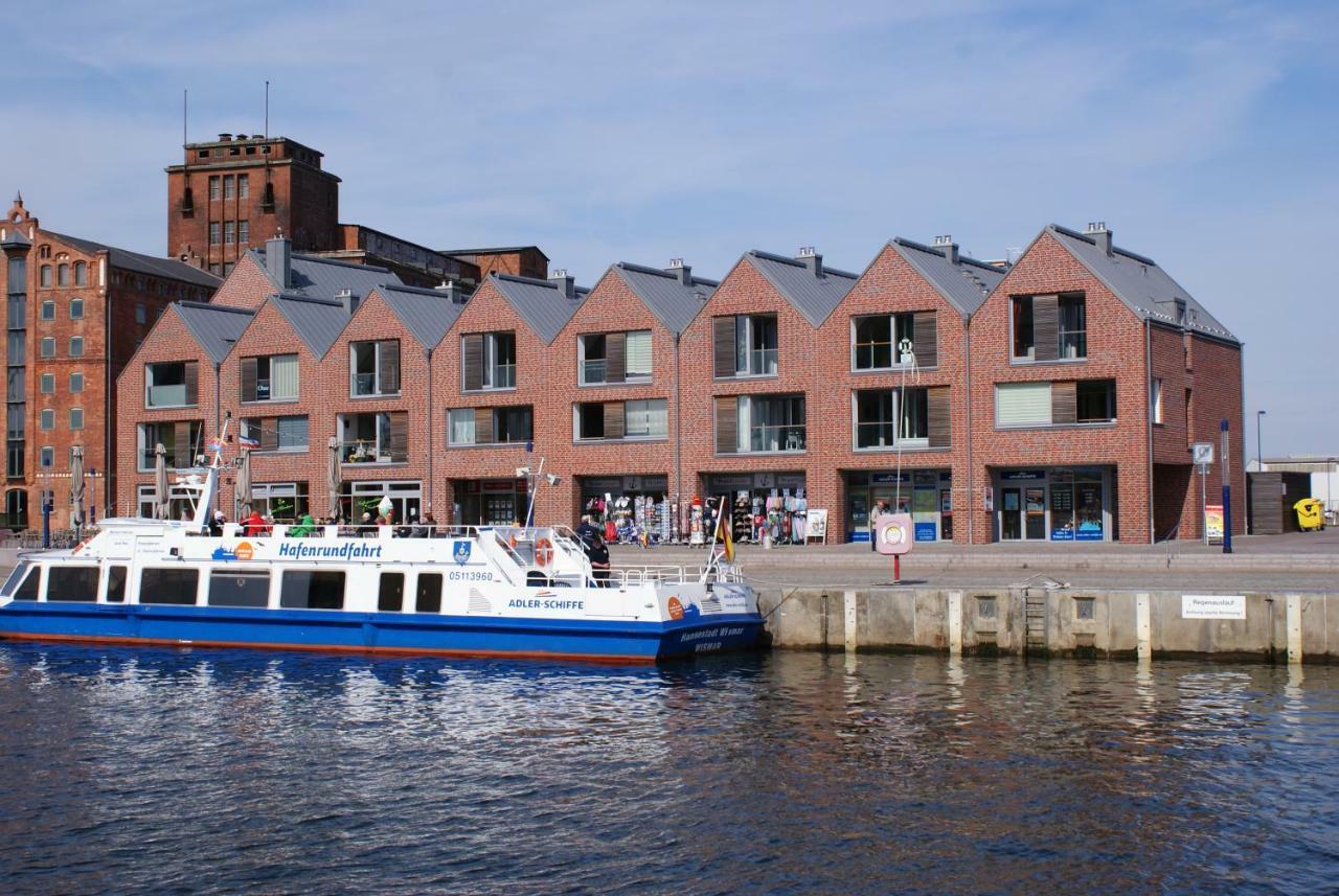 Stadtvilla Bruegemann Mit Terrasse & Parkplatz - Abc136 By Abcwismar Luaran gambar